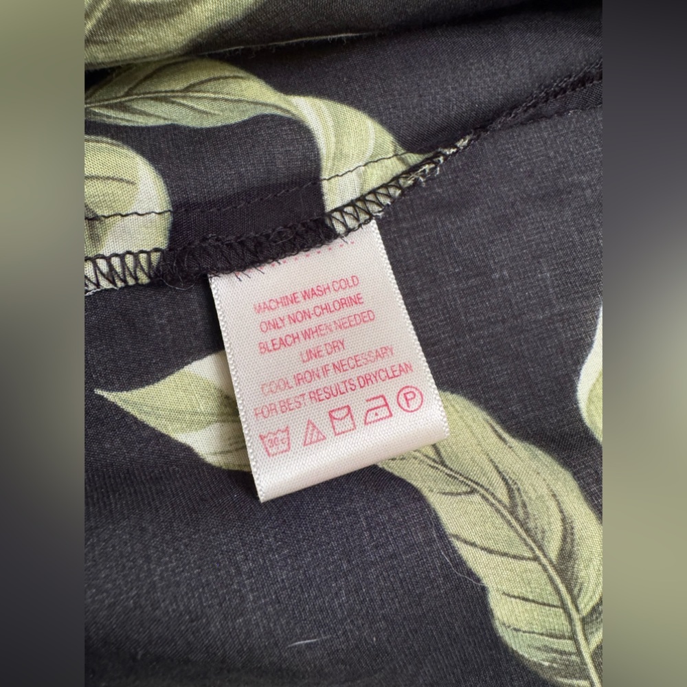 Tommy Bahama silk cotton black Hawaiian print short sleeve snap front shirt m - Picture 10 of 10